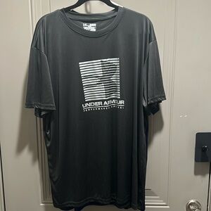 Black 2xl under armor men’s t shirt loose feel with heat gear